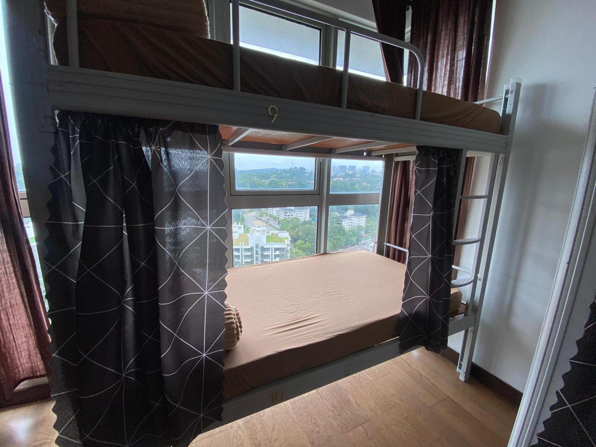 Regalia Exclusive Hostel 吉隆坡 外观 照片